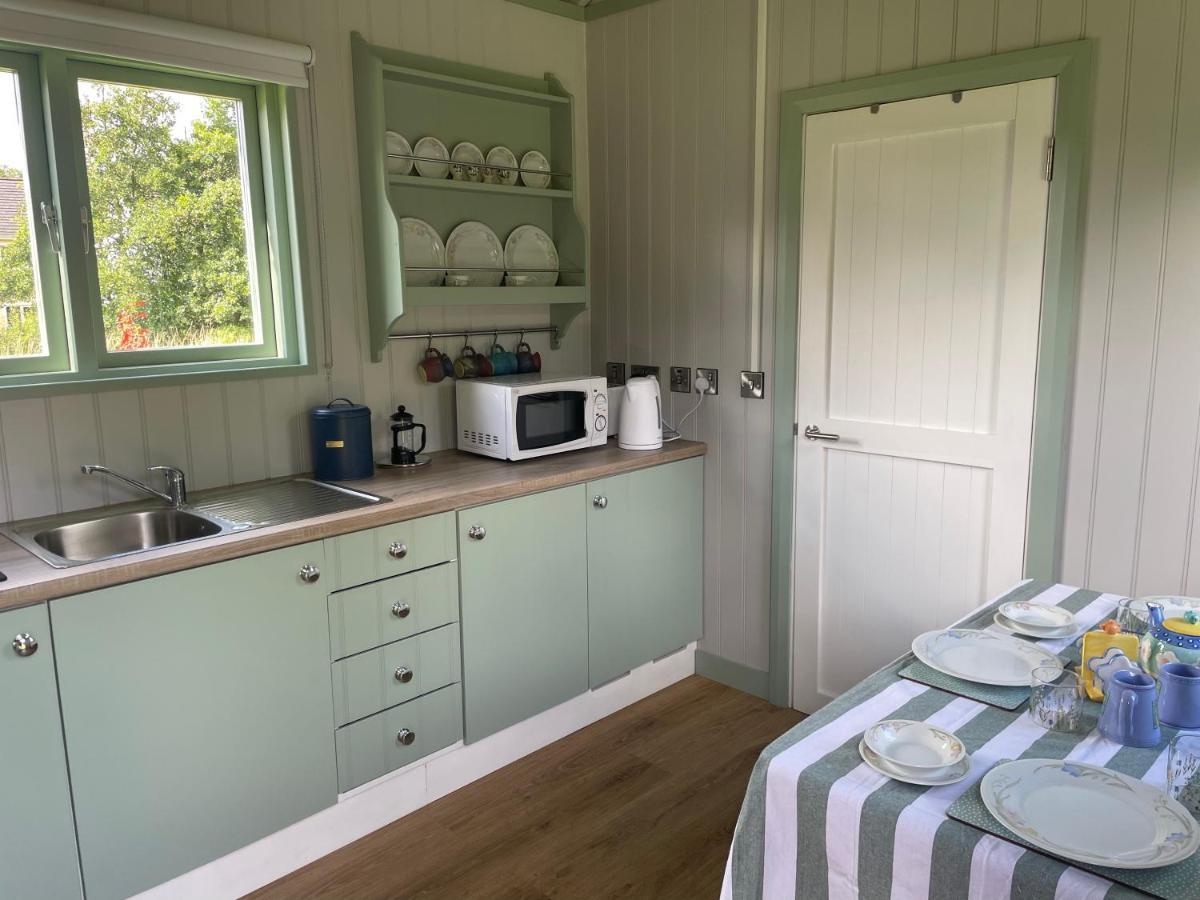 Market Street Shepherd's Hut Leitrim Campsite *