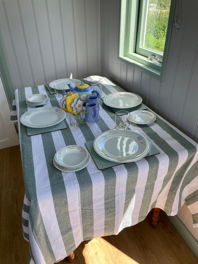 Market Street Shepherd's Hut Leitrim * Dromahair