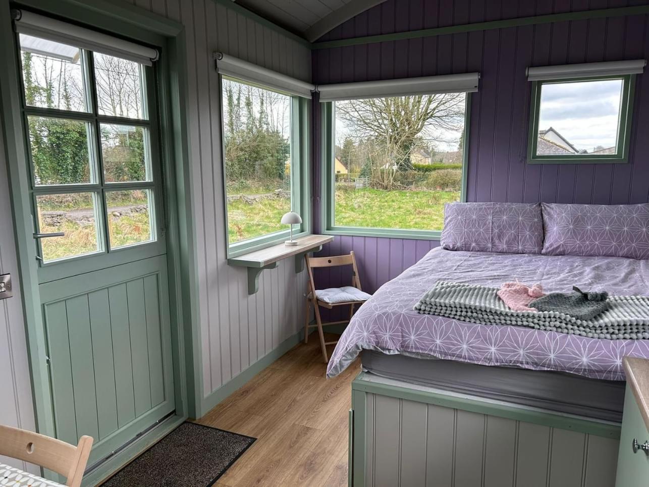 Market Street Shepherd's Hut Leitrim