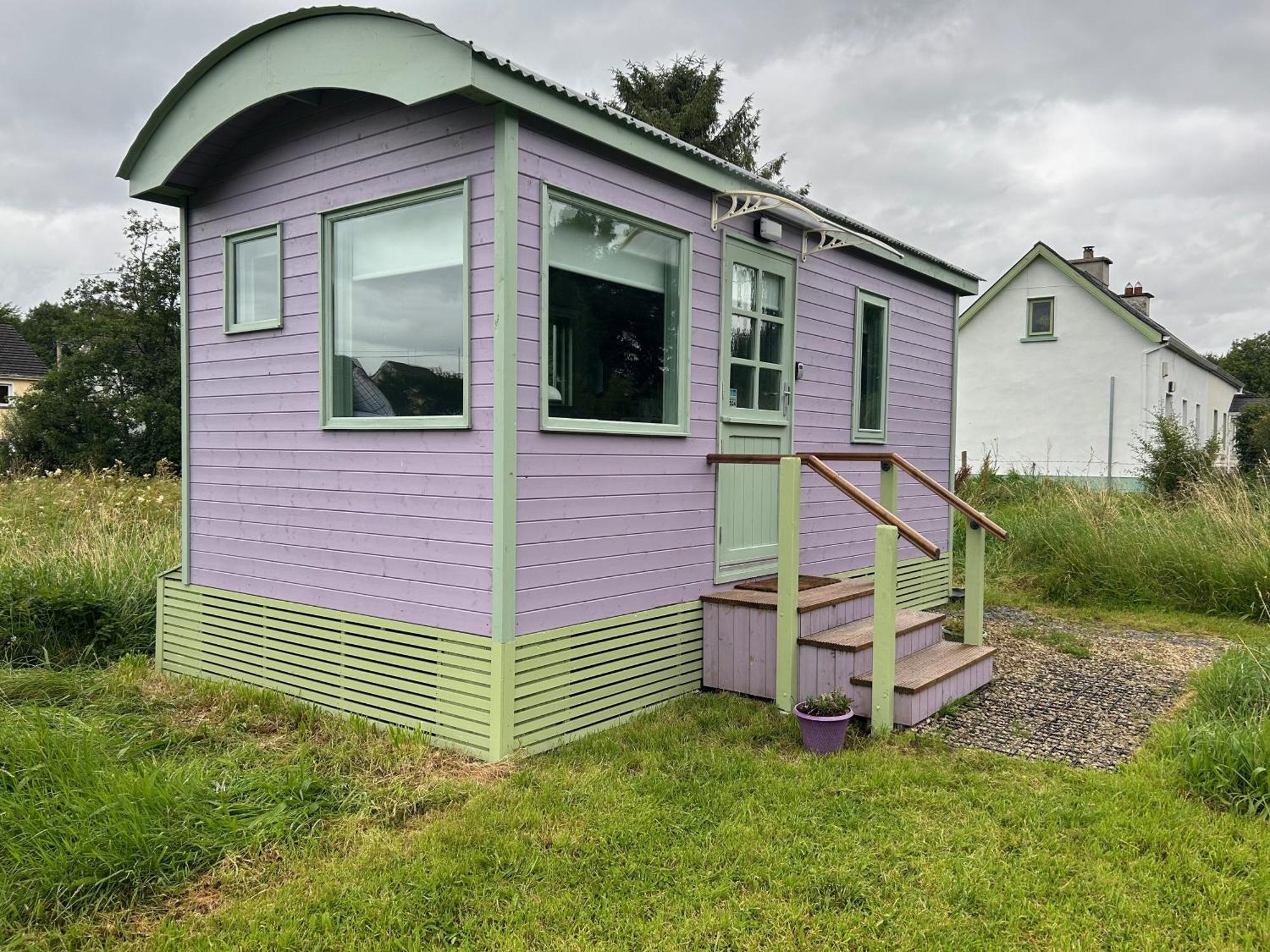Market Street Shepherd's Hut Leitrim Campsite