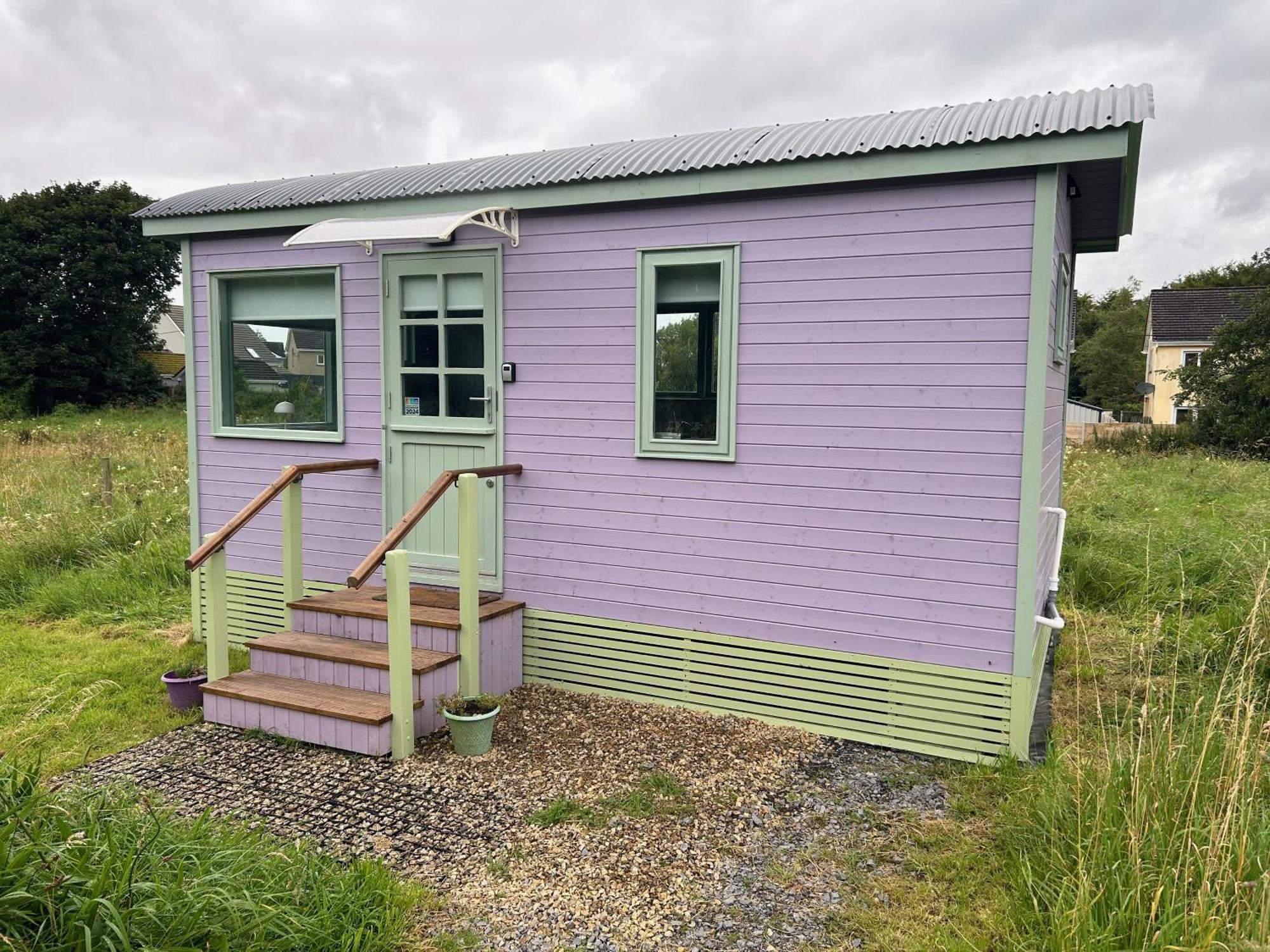 Market Street Shepherd's Hut Leitrim Campsite *